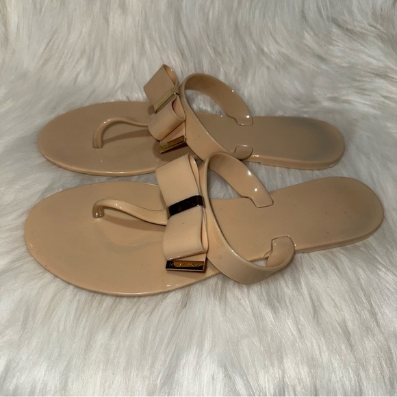 MICHAEL Michael Kors Tan Bow Sandals - Picture 2 of 4